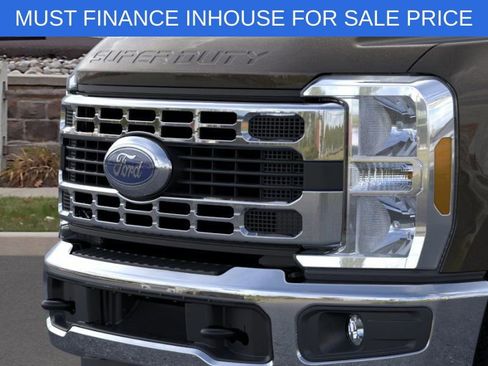 New 2025 Ford F350 XLT w/ FX4 Off-Road Package image 17