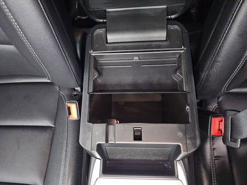 Used 2020 Ford Explorer XLT w/ Equipment Group 202A image 23