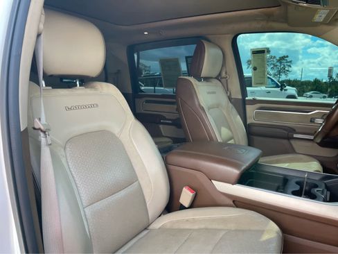Used 2019 RAM 1500 Laramie AWD/4WD image 25