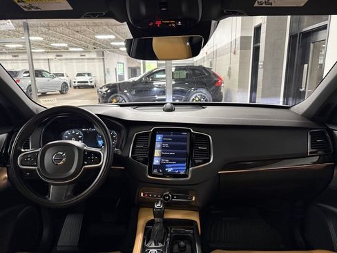 Used 2018 Volvo XC90 T6 Momentum w/ Convenience Package AWD/4WD image 8