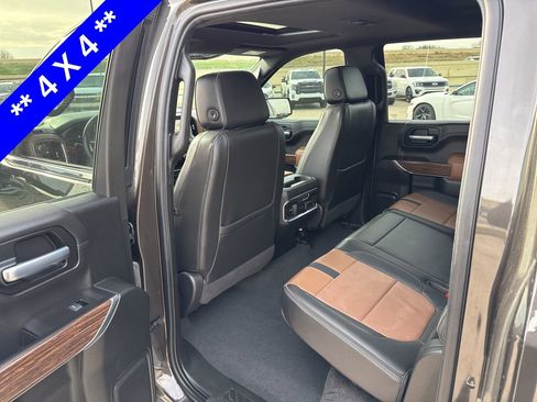 Used 2021 Chevrolet Silverado 1500 High Country w/ Technology Package image 7