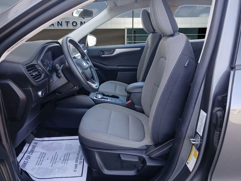 Used 2022 Ford Escape S image 9