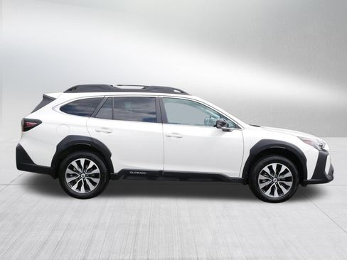 Used 2023 Subaru Outback Limited AWD/4WD image 8