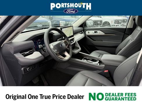New 2026 Ford Explorer Active w/ Active Comfort Package image 3
