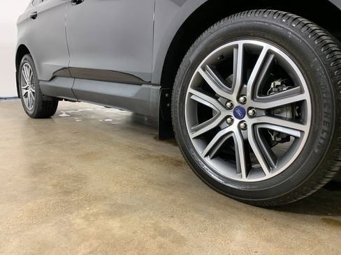 Used 2020 Ford Edge Titanium w/ Equipment Group 301A image 6