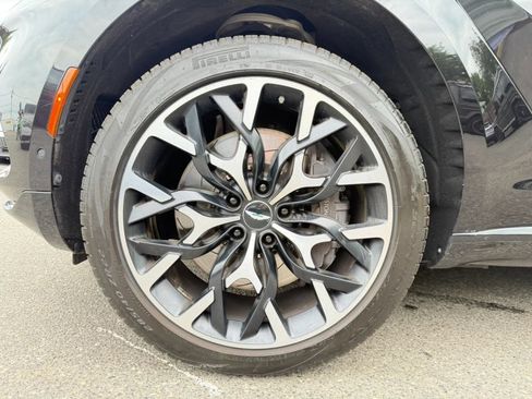 Used 2021 Aston Martin DBX AWD/4WD image 36