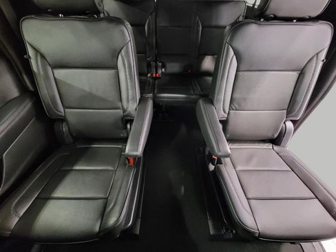 Certified 2025 GMC Yukon XL Denali image 23