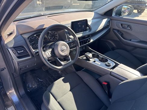 Used 2023 Nissan Rogue S image 11
