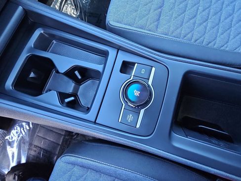 Certified 2025 Volkswagen Tiguan S w/ 18" Wheel Package image 23