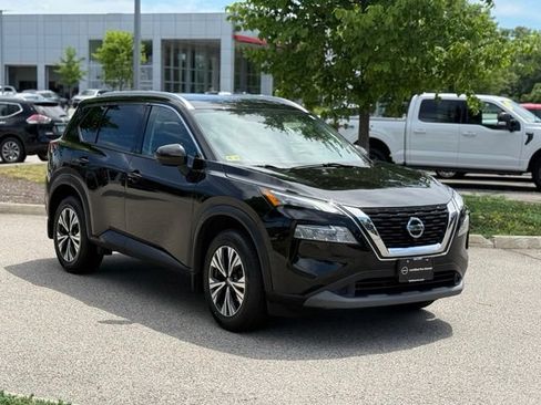 Used 2021 Nissan Rogue SV w/ Premium Package AWD/4WD image 3