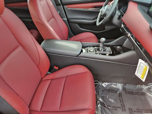 New 2026 MAZDA MAZDA3 2.5 S Hatchback w/ Premium Pkg image 5