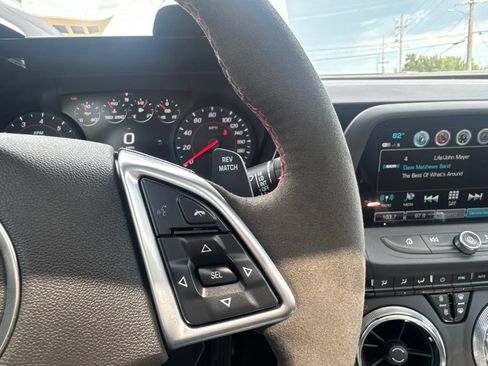 Used 2018 Chevrolet Camaro ZL1 RWD image 42