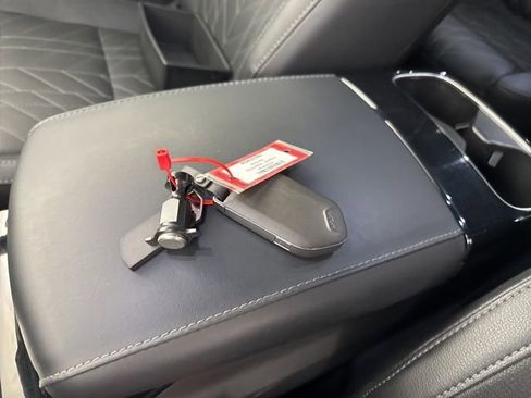 Used 2024 Kia Telluride SX X-Line image 32