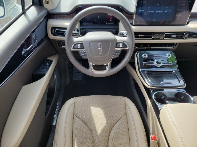 Used 2023 Lincoln Nautilus Reserve FWD image 26