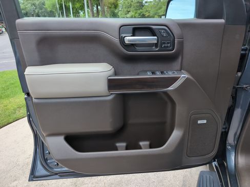 Used 2021 GMC Sierra 1500 SLT w/ SLT Convenience Package AWD/4WD image 14
