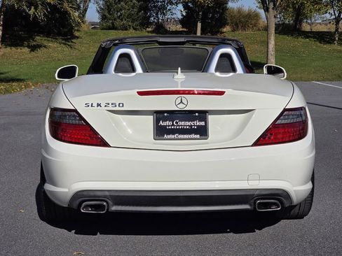 Used 2012 Mercedes-Benz SLK 250 image 7