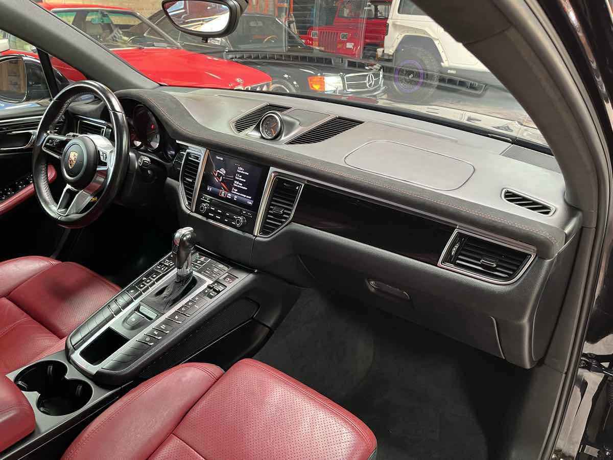 Used 2017 Porsche Macan S AWD/4WD image 11