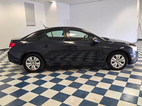 Used 2014 Chevrolet Cruze LS FWD image 14