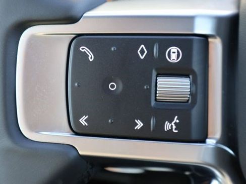 Certified 2025 Land Rover Discovery S AWD/4WD image 16