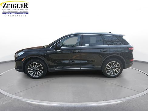 Used 2023 Lincoln Corsair Reserve image 8