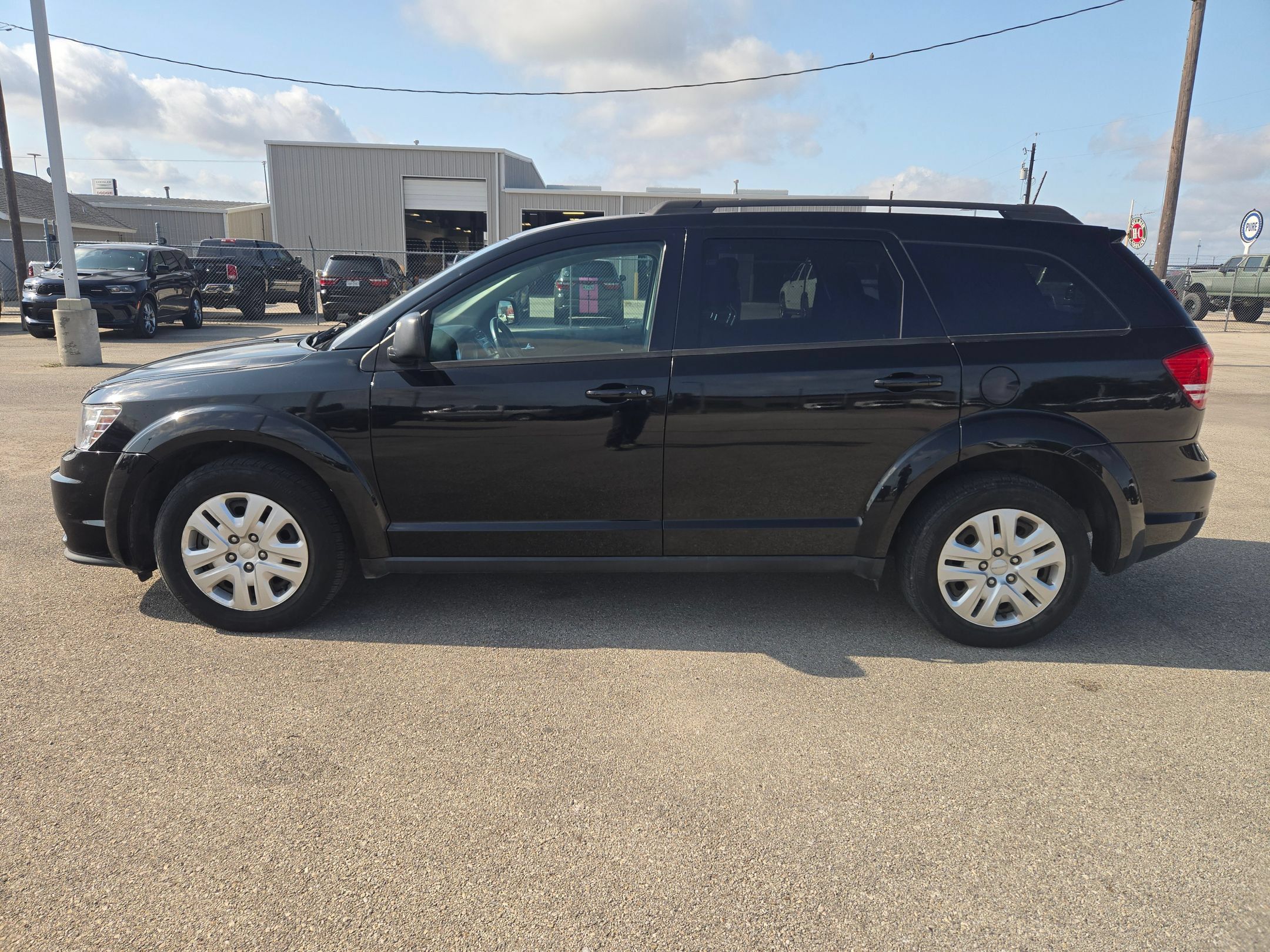 Used 2020 Dodge Journey SE w/ SE Popular Equipment Group FWD image 6