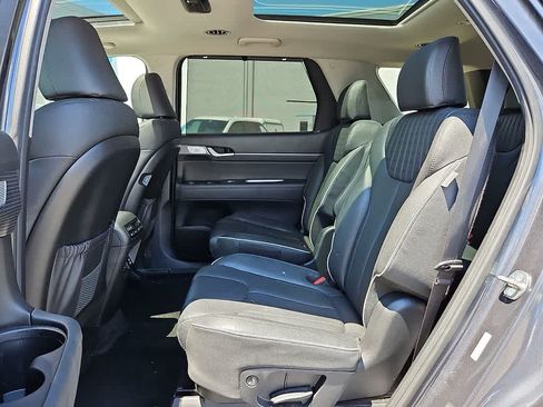 Used 2024 Hyundai Palisade Limited AWD/4WD image 9