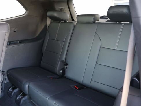 Used 2024 GMC Acadia Elevation image 11