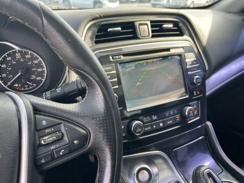 Used 2017 Nissan Maxima 3.5 SL FWD image 22