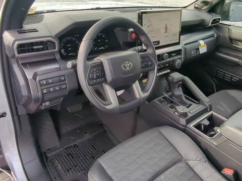 Used 2025 Toyota 4Runner TRD Off-Road Premium image 9