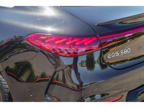 Used 2023 Mercedes-Benz EQS 580 4MATIC Sedan image 11