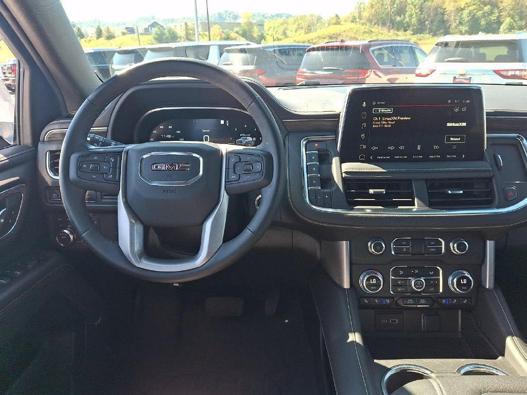 Used 2023 GMC Yukon XL SLT w/ SLT Premium Package AWD/4WD image 11