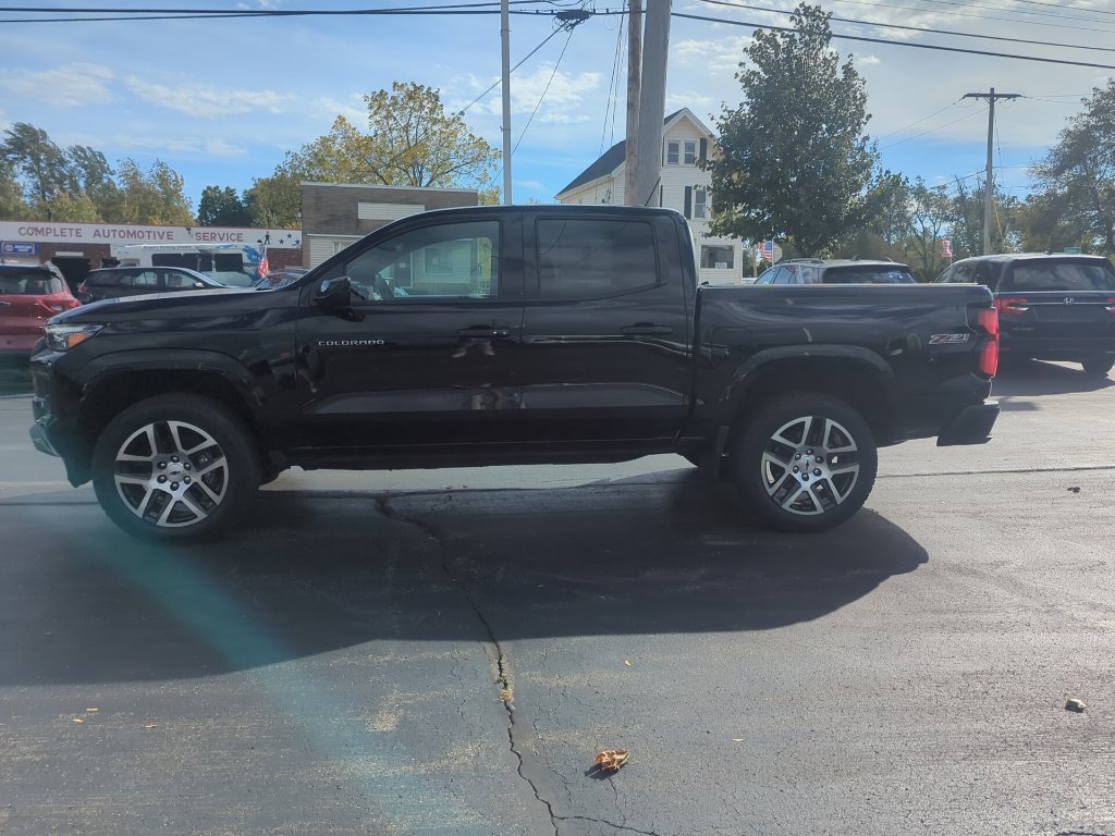 Certified 2023 Chevrolet Colorado Z71 w/ Z71 Convenience Package 2 AWD/4WD image 5