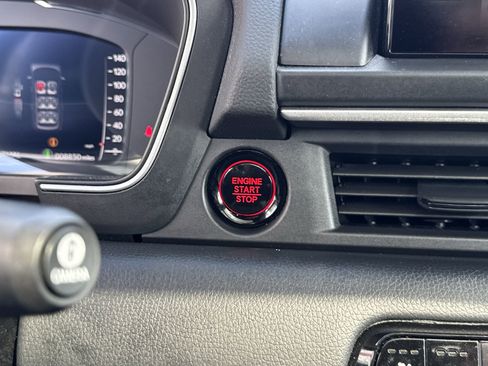 Used 2025 Honda Pilot Black Edition image 16