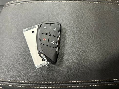 Used 2024 GMC Canyon Denali AWD/4WD image 29