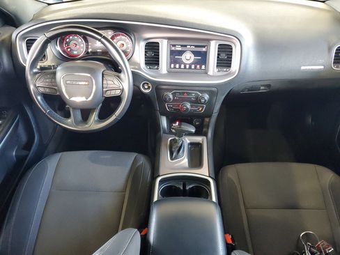 Used 2022 Dodge Charger SXT RWD image 11