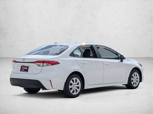 Used 2026 Toyota Corolla LE FWD image 2