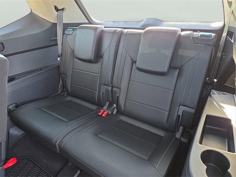 Used 2023 Volkswagen Atlas SE image 11
