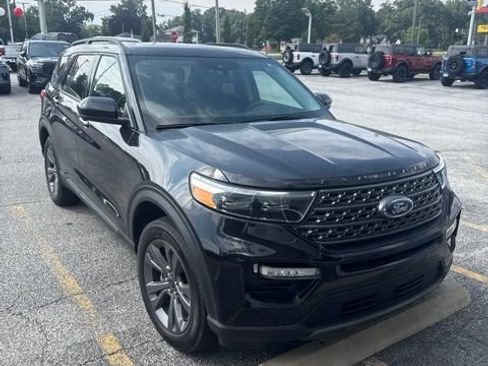 Used 2023 Ford Explorer XLT w/ Equipment Group 202A AWD/4WD image 2