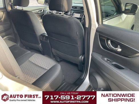 Used 2017 Nissan Rogue SV w/ SV Premium Package AWD/4WD image 12