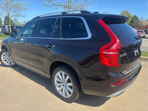 Used 2016 Volvo XC90 T6 Momentum w/ Momentum Plus Package AWD/4WD image 4
