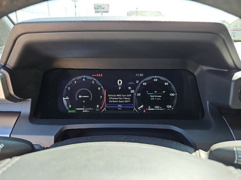 Certified 2025 Toyota Tacoma TRD Off-Road AWD/4WD image 10