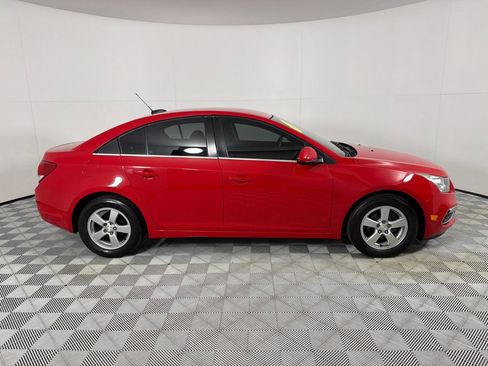 Used 2016 Chevrolet Cruze LT FWD image 4