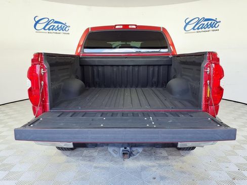 Used 2017 Toyota Tundra SR5 w/ SR5 Upgrade Package RWD image 5