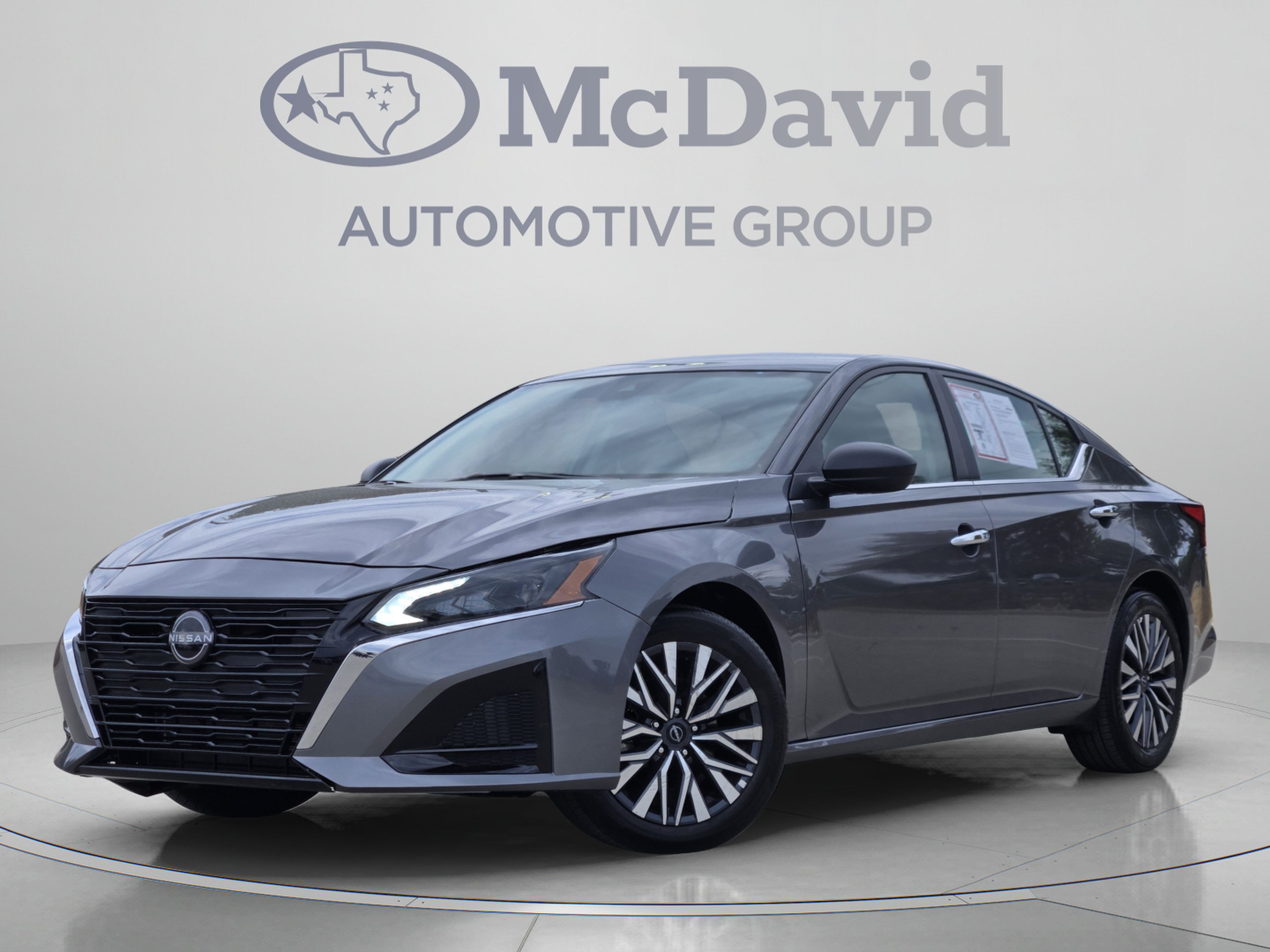 Used 2025 Nissan Altima 2.5 SV FWD image 1