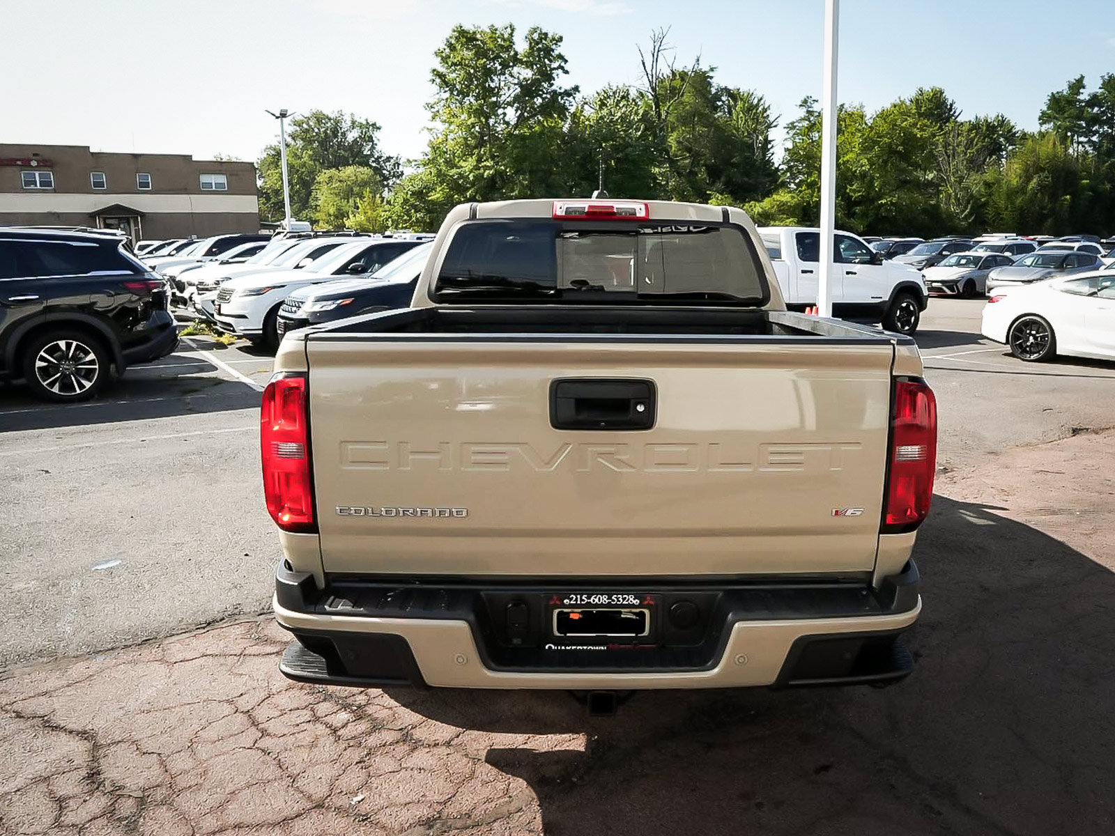 Used 2022 Chevrolet Colorado Z71 AWD/4WD image 5