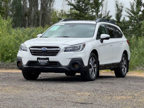 Used 2019 Subaru Outback 3.6R Limited w/ Popular Package #2 AWD/4WD image 3