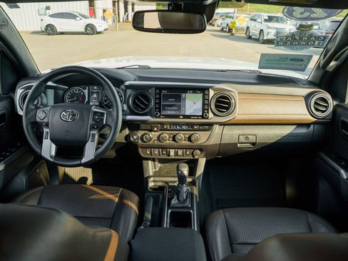 Used 2023 Toyota Tacoma Limited AWD/4WD image 23