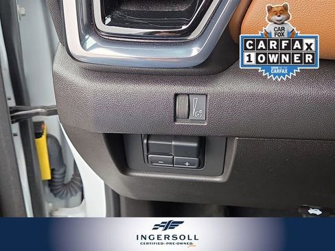 Used 2023 GMC Canyon AT4 w/ AT4 Premium Package image 9