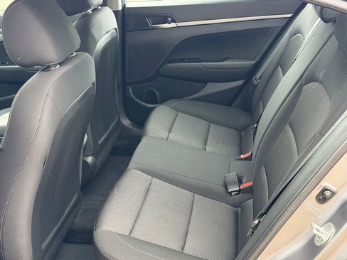 Used 2018 Hyundai Elantra SE w/ Cargo Package FWD image 10
