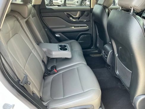 Used 2025 Lincoln Corsair FWD image 20